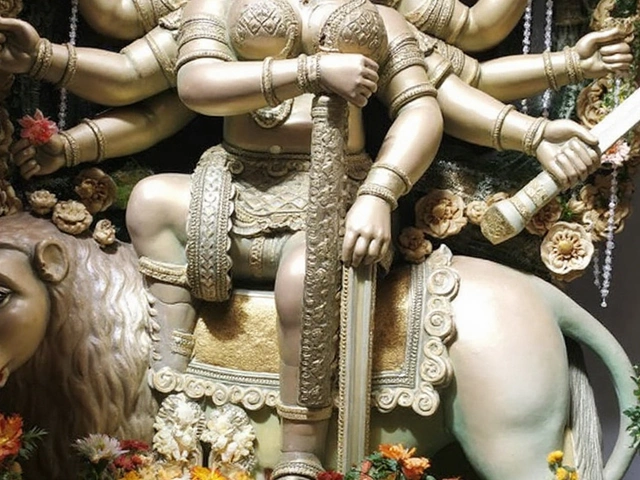 Navratri 2025 Day 3: How to Honor Maa Chandraghanta with Rituals, Colors and Offerings
