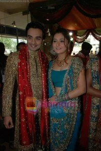 Sara Khan and Ali Merchant 1