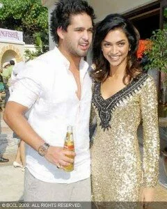 8a984 Sidharth Mallya Deepika Padukon 240x300 Deepika Padukone and Siddharth Mallya relationship 